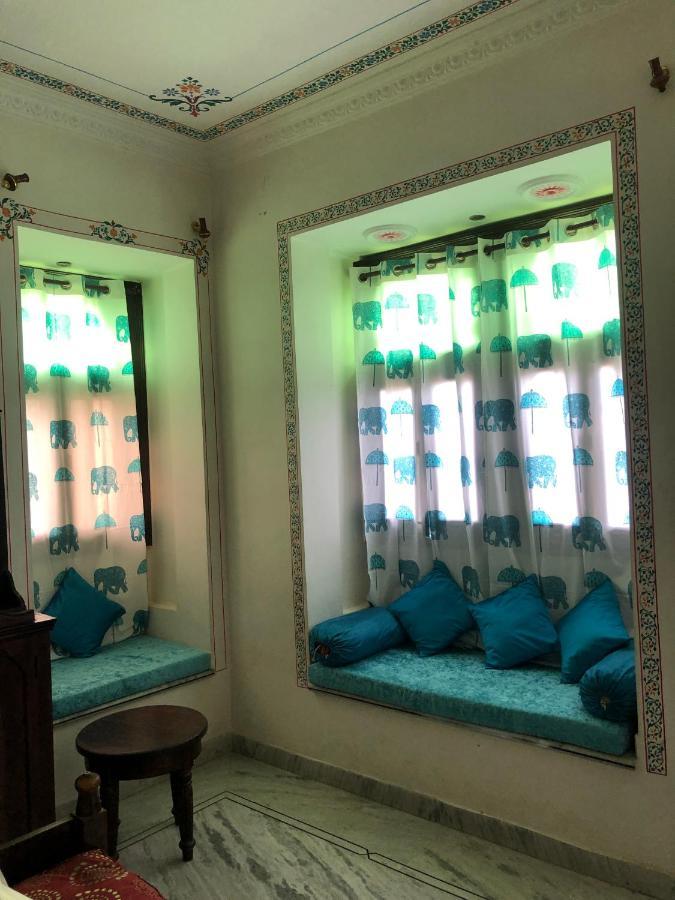 Whereabout Hostel Udaipur Exteriör bild